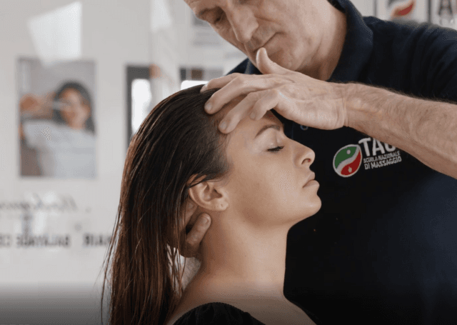 Panoramica del corso di massaggio per parrucchieri